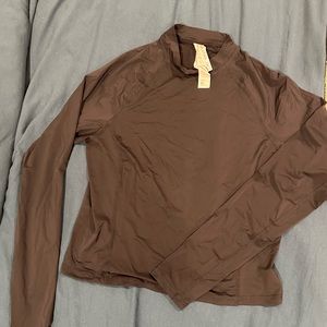 Fabletics Rash Guard/Compression shirt